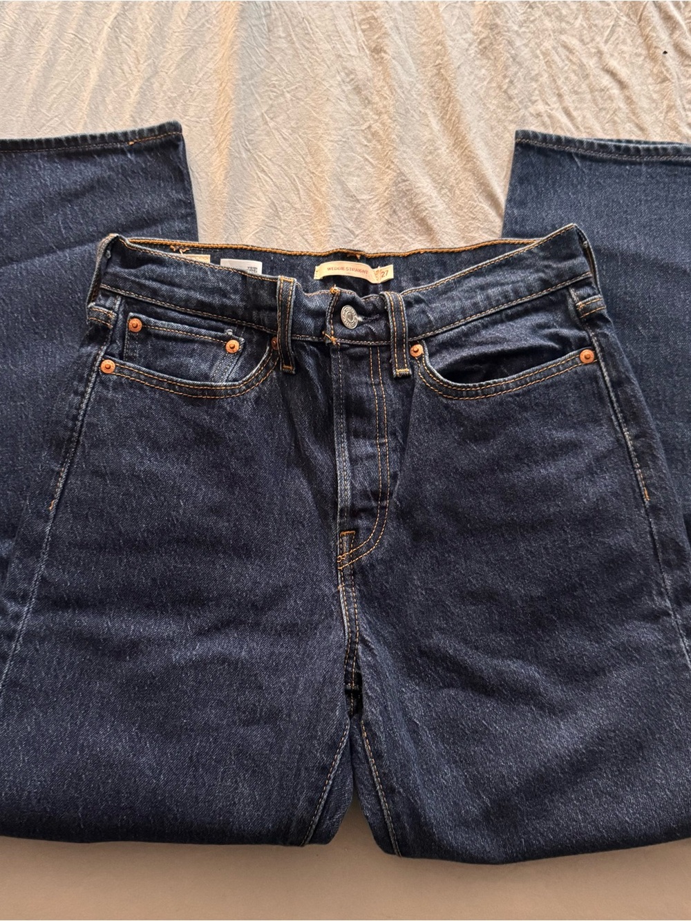 Woman Dark Blue Levi’s Wedgie Straight Jeans